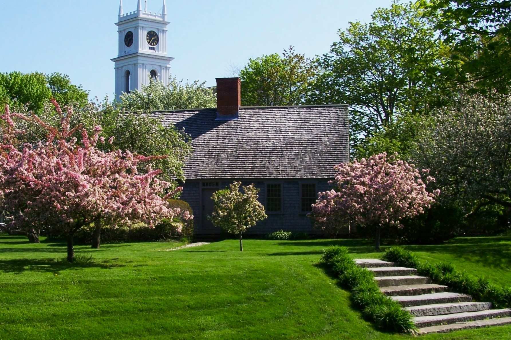 step-back-in-time-at-edgartowns-vincent-house