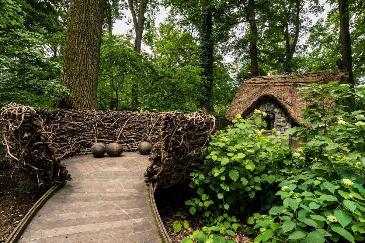 stroll-through-delawares-enchanting-arbor-walks