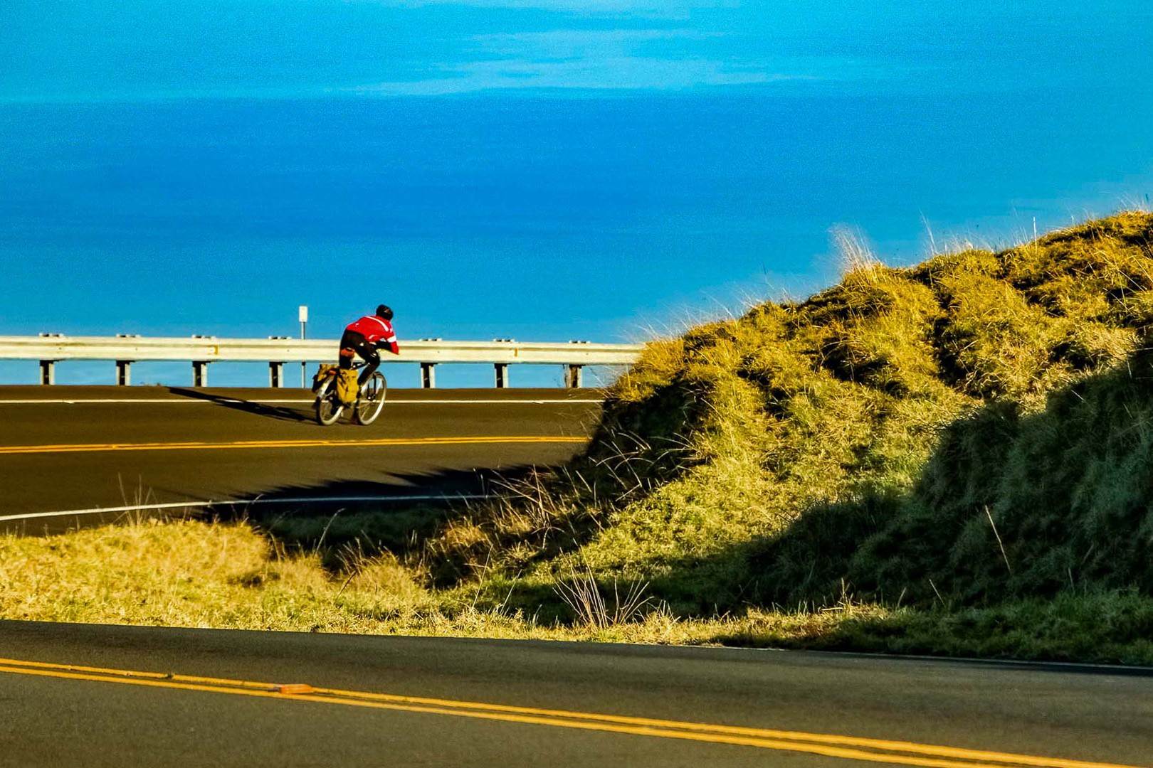 sunrise-bike-ride-at-haleakala-crater