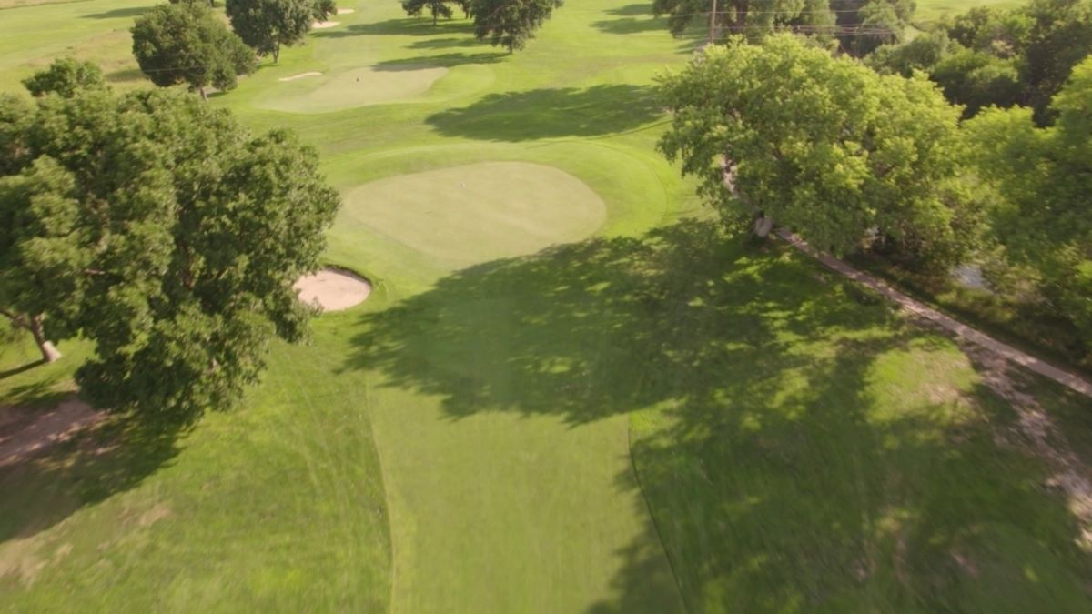 Tee-Off-In-Style-At-Cambridge8217s-Cross-Creek-Golf-Links tee-off-in-style-at-cambridges-cross-creek-golf-links
