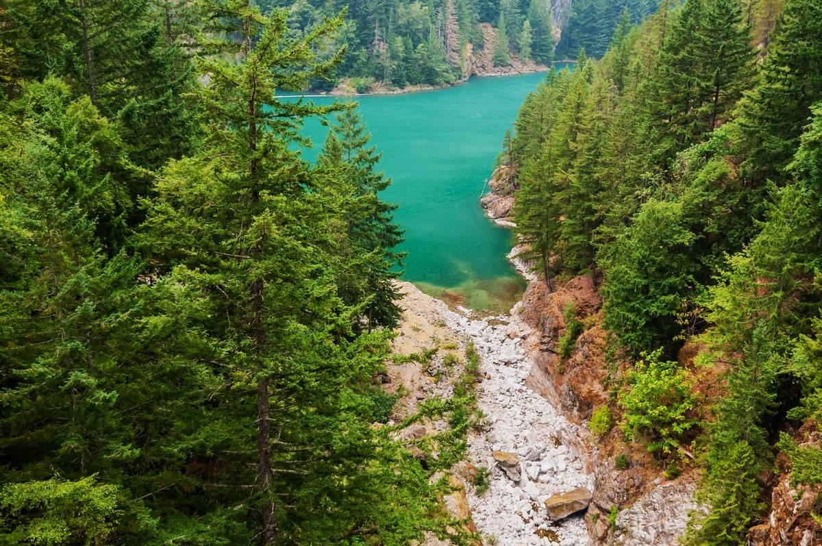 thrilling-adventure-at-north-cascades-gorge-creek-falls