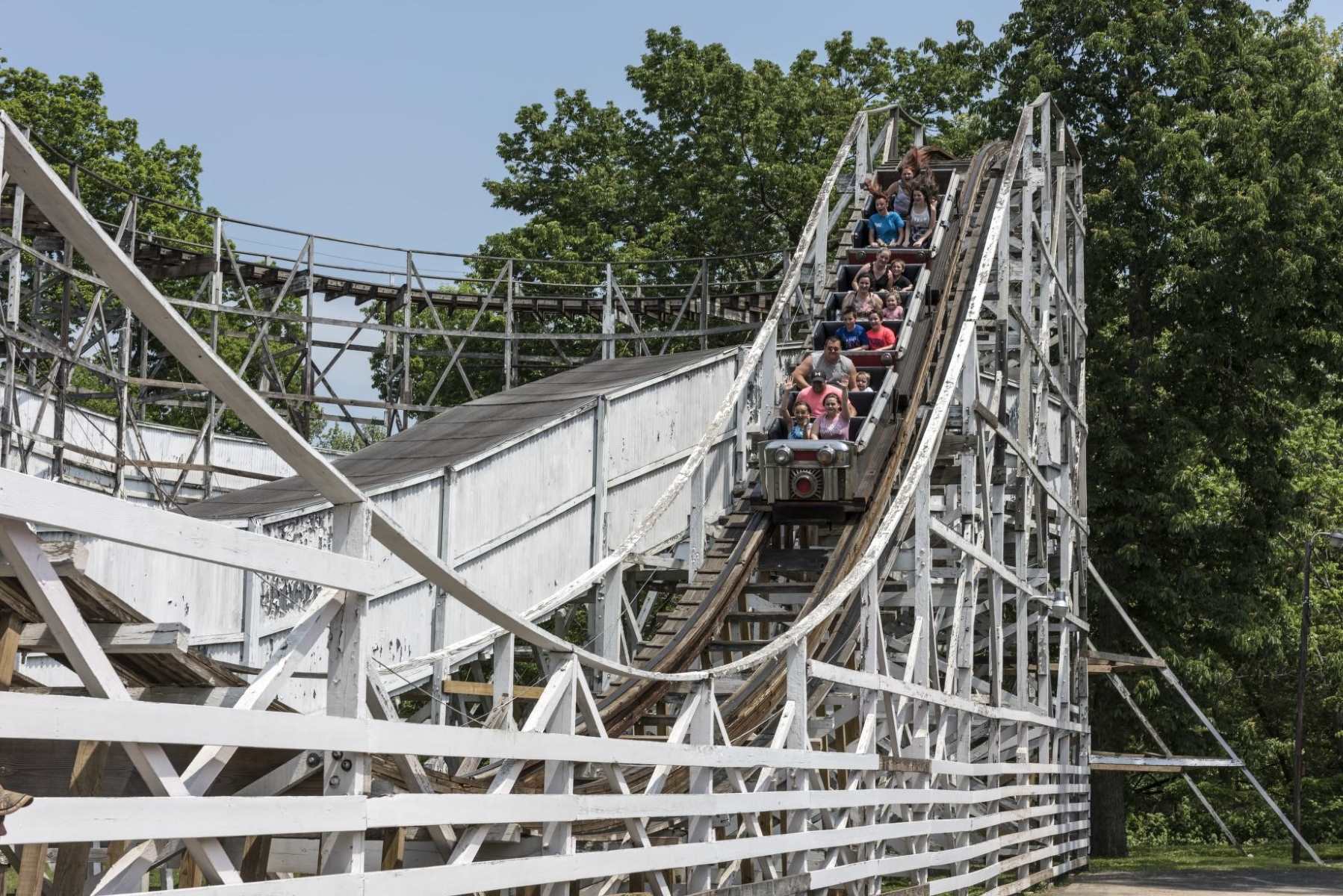 thrills-and-fun-await-at-huntingtons-camden-park