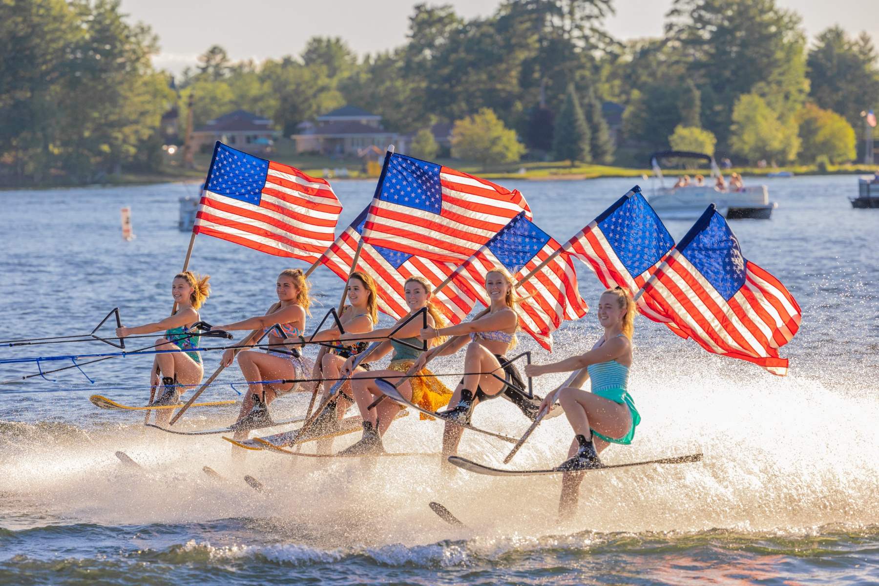 thrills-on-water-at-minocquas-min-aqua-bats-show