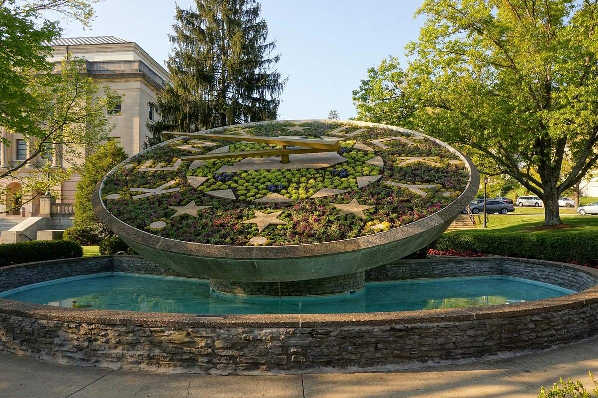 Time-Blooms-At-Frankfort8217s-Floral-Clock time-blooms-at-frankforts-floral-clock