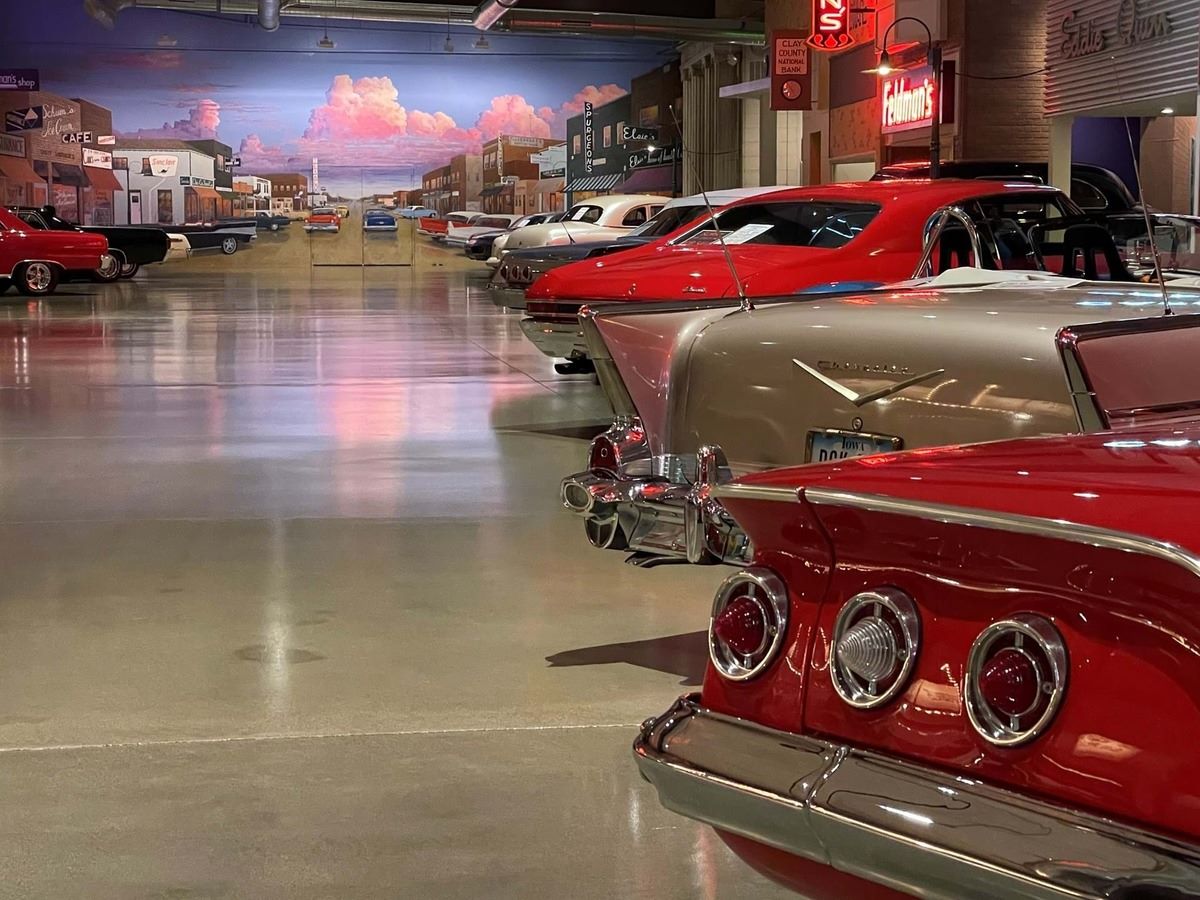 timeless-treasures-at-okoboji-classic-cars-museum