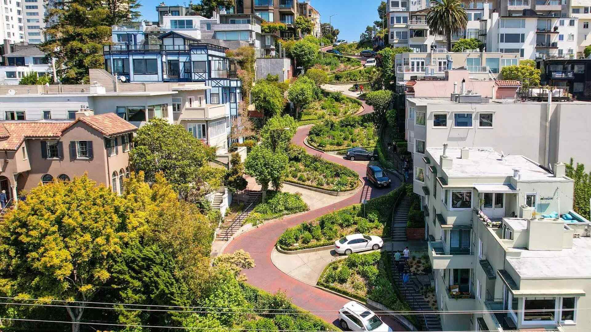 twists-and-turns-on-san-franciscos-iconic-lombard-street
