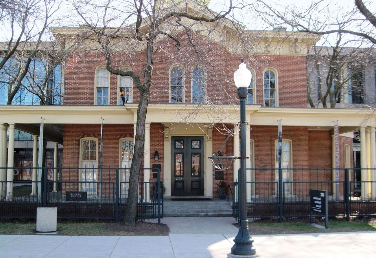 uncover-history-at-chicagos-jane-addams-hull-house-museum