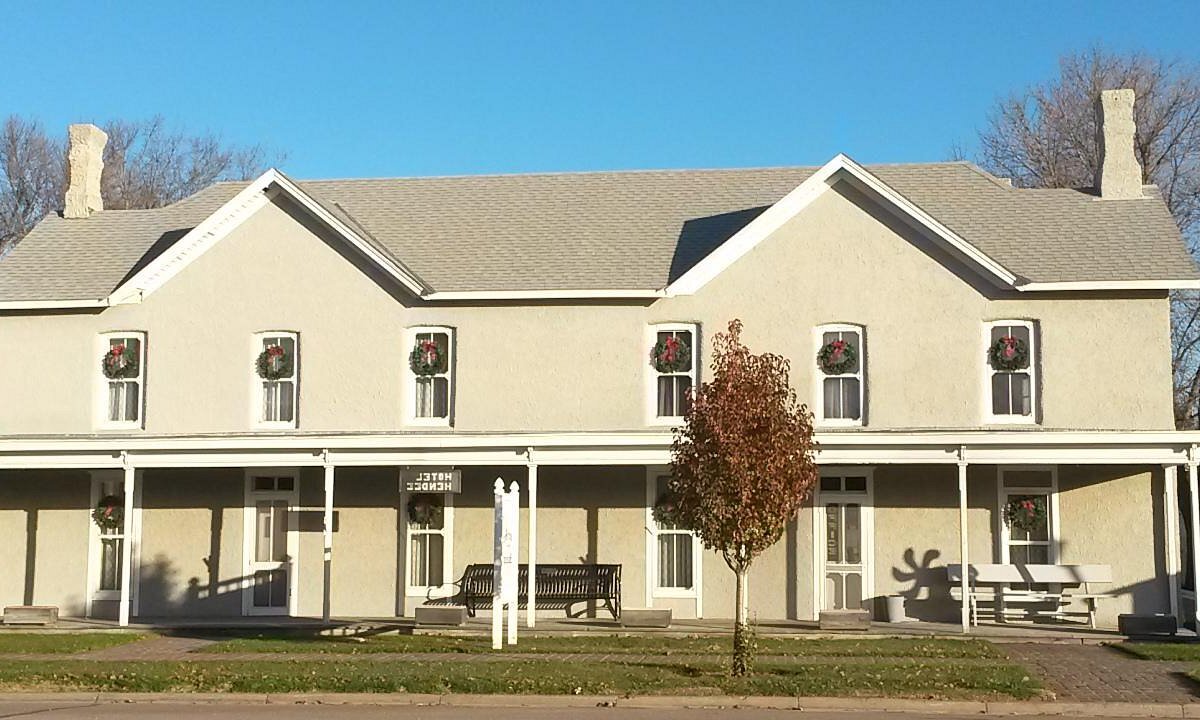 uncover-the-charm-of-cozads-robert-henri-museum