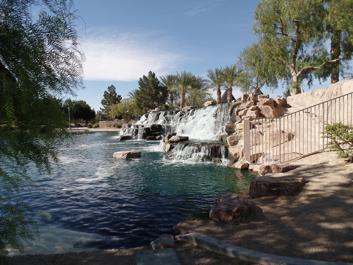 unearth-adventure-at-aliantes-dino-dig-park