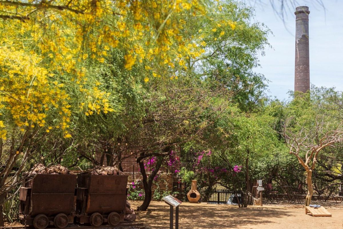 unearth-treasures-at-californias-mining-and-mineral-museum