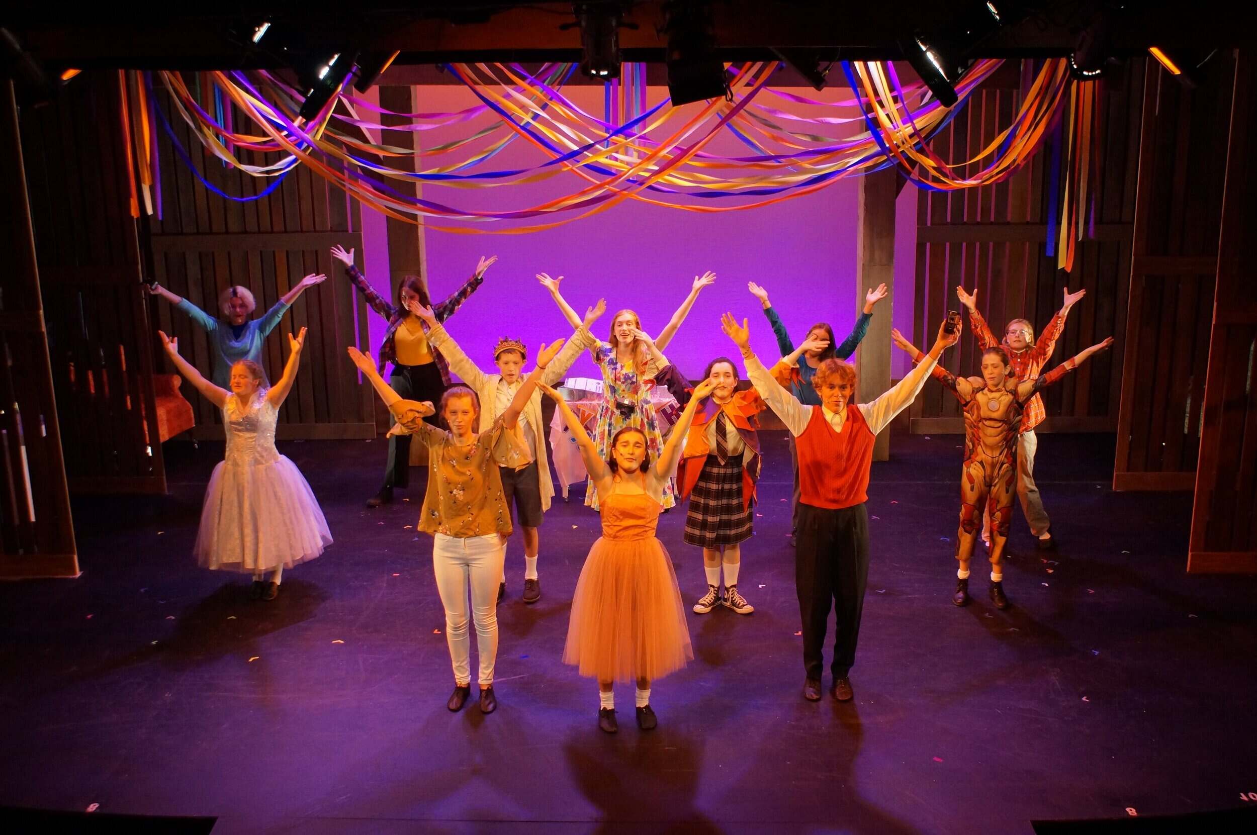 unforgettable-performances-at-new-london-barn-playhouse