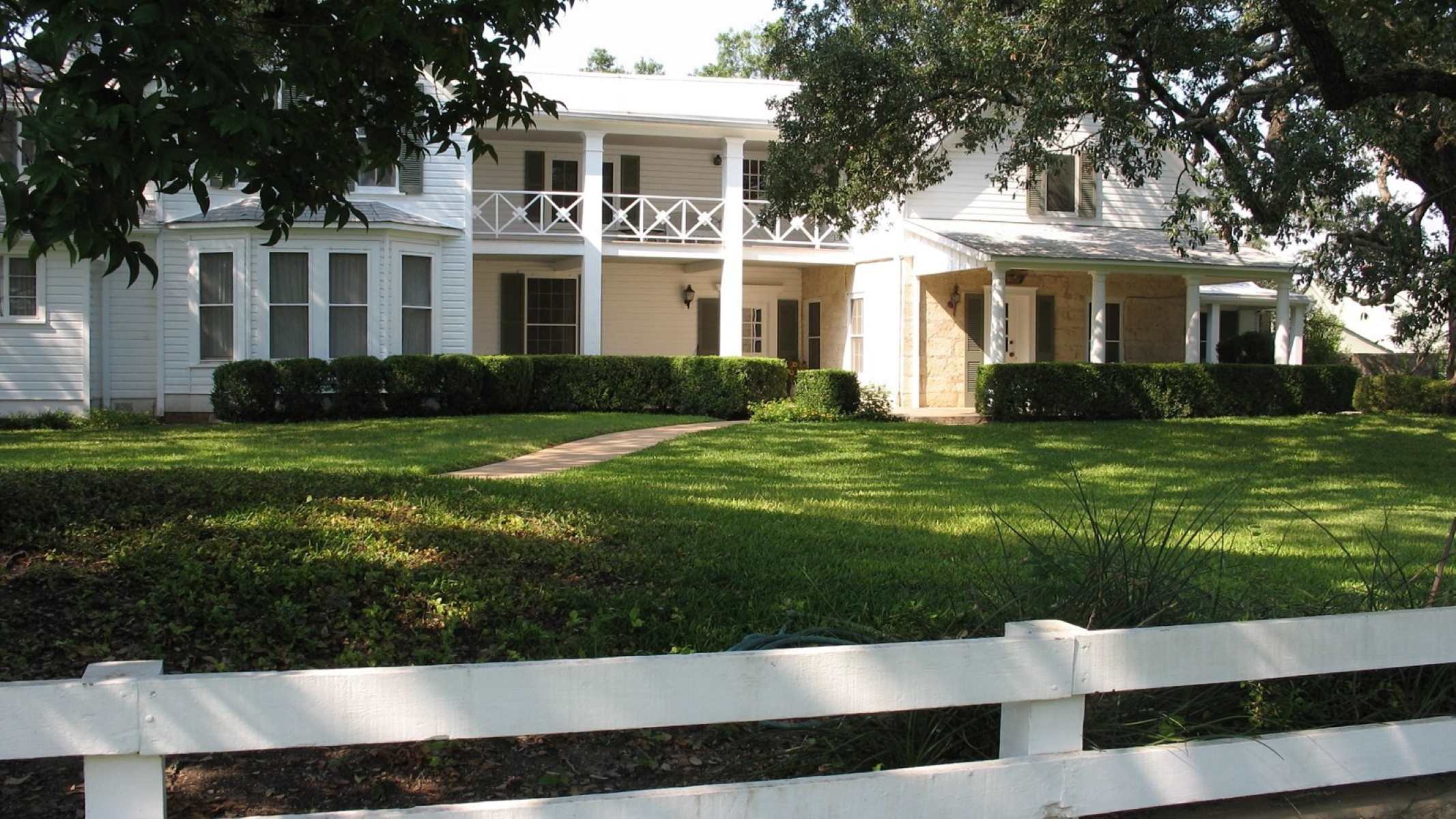 unveil-the-charm-of-lbj-ranchs-texas-white-house