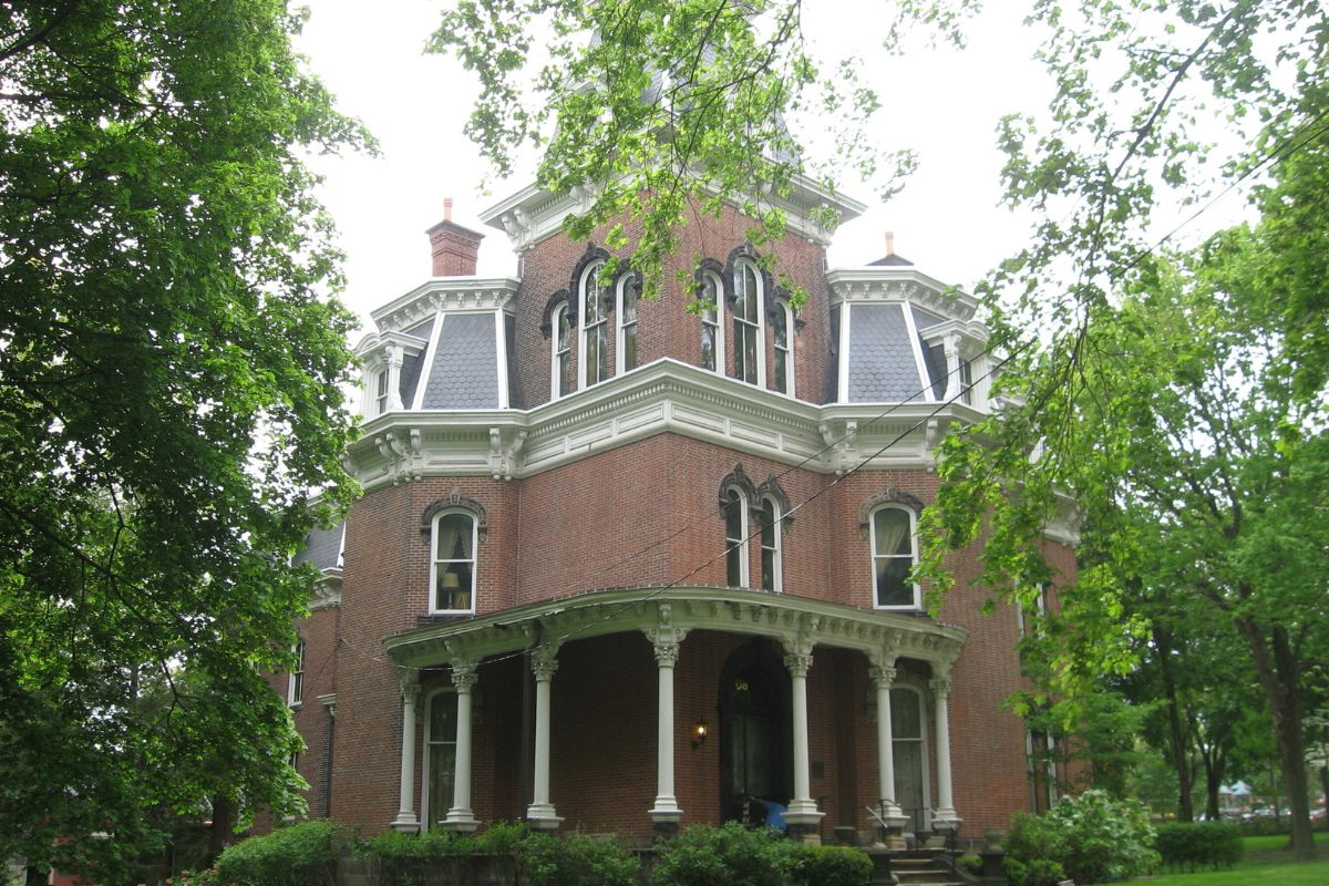 Unveil-The-Elegance-Of-Akron8217s-Hower-House unveil-the-elegance-of-akrons-hower-house