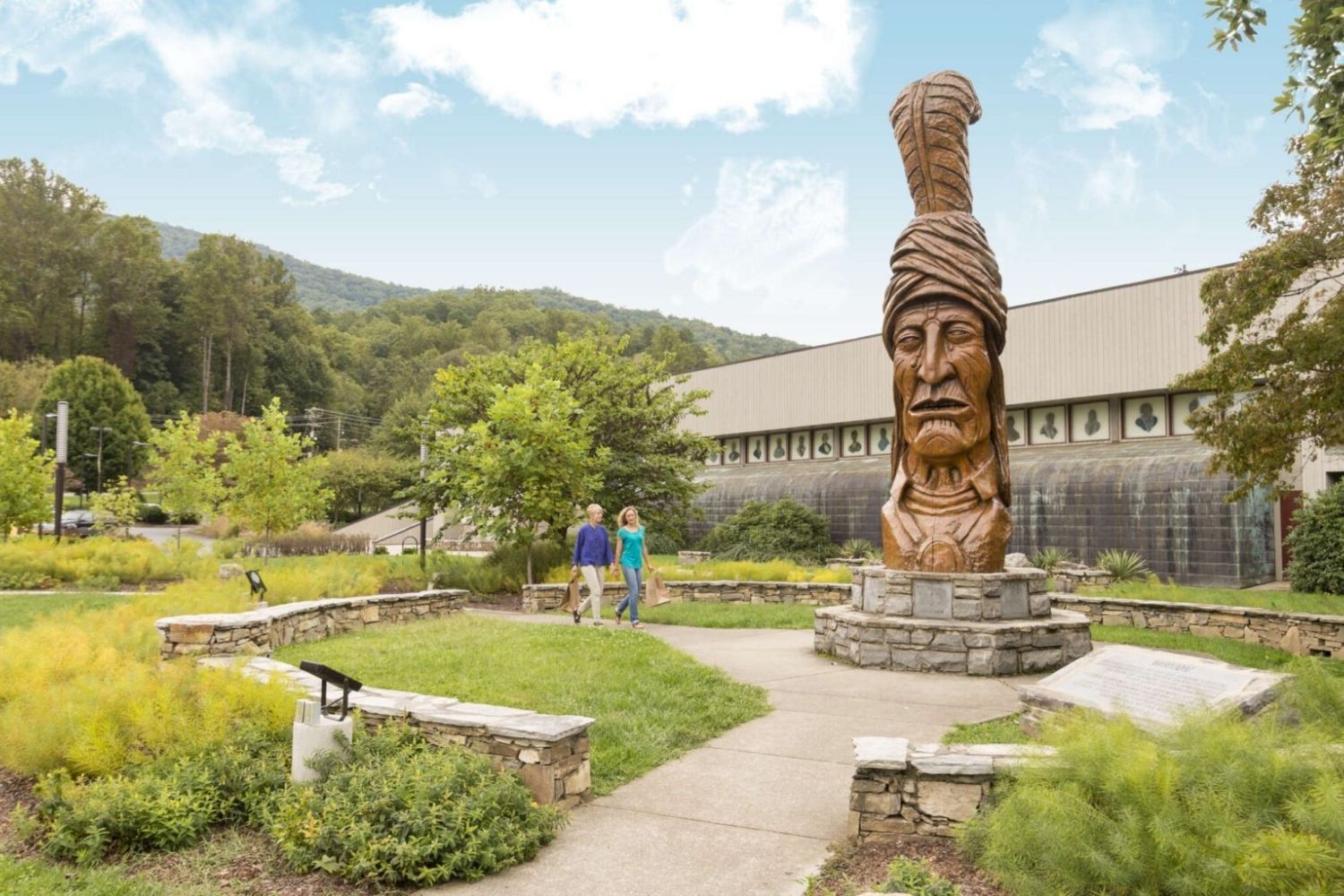 unveil-the-rich-heritage-at-the-cherokee-indian-museum