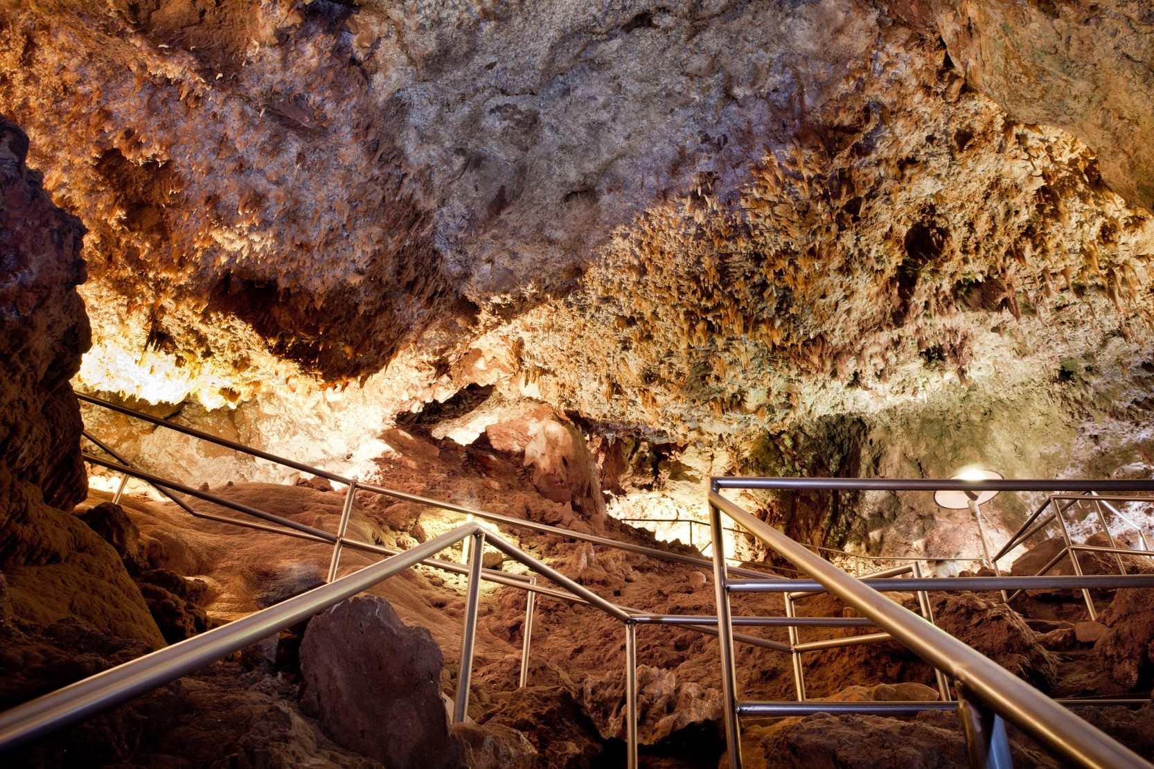 Unveil-The-Wonders-Of-Keystone8217s-Rushmore-Cave unveil-the-wonders-of-keystones-rushmore-cave