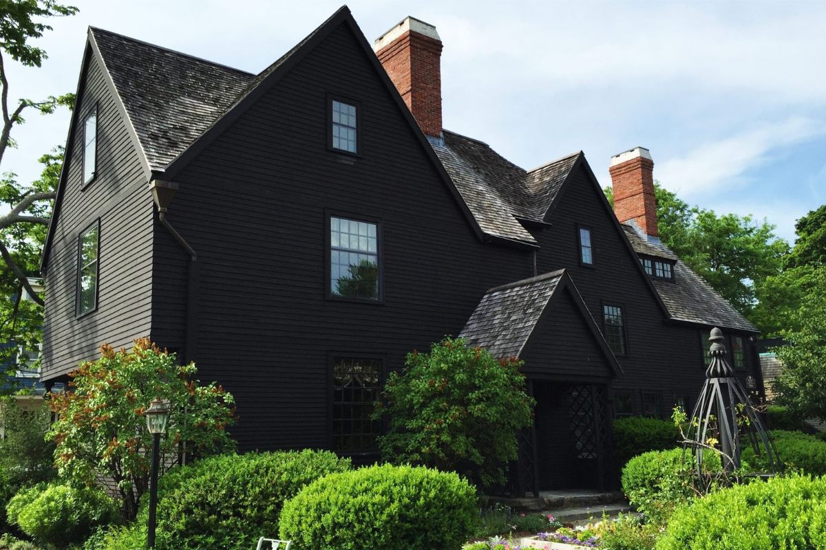 Unveiling-The-Magic-Of-The-House-Of-The-Seven-Gables unveiling-the-magic-of-the-house-of-the-seven-gables