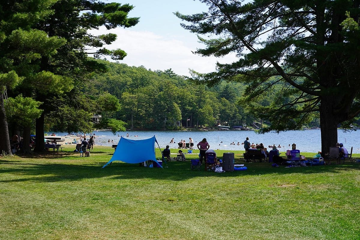unwind-at-poultneys-scenic-lake-st-catherine-state-park