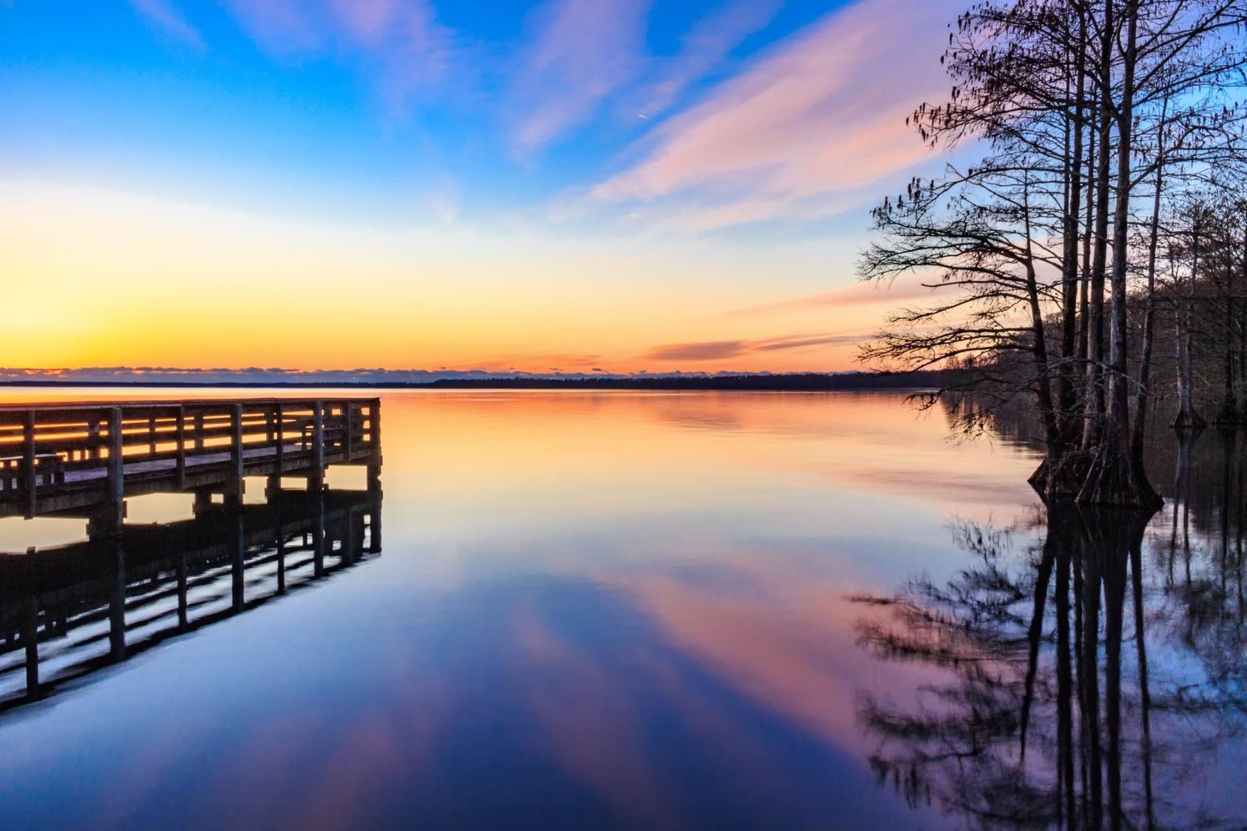 Unwind-At-The-Enchanting-Lake-Phelps-In-Pettigrew-State-Park unwind-at-the-enchanting-lake-phelps-in-pettigrew-state-park