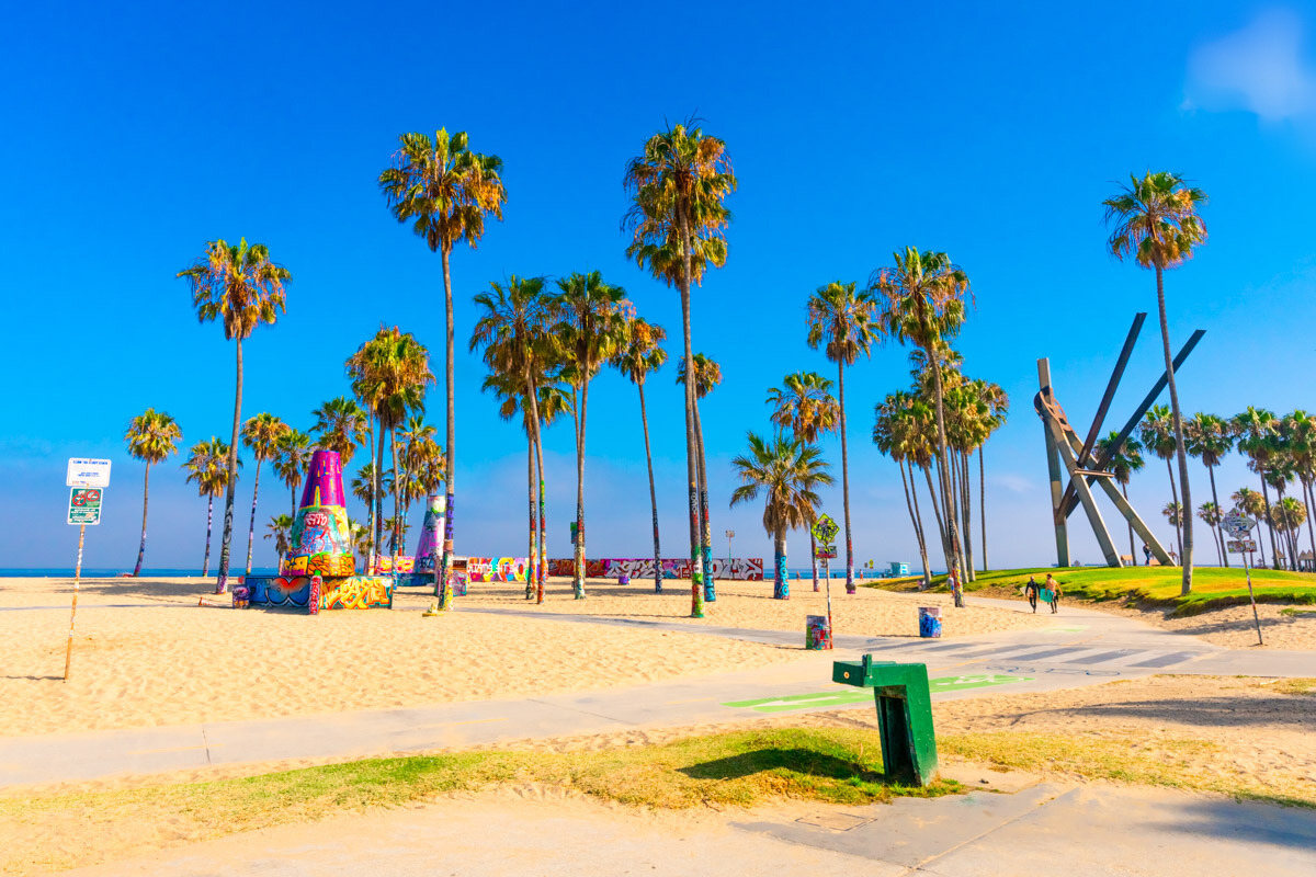 venice-beachs-vibrant-boardwalk-extravaganza