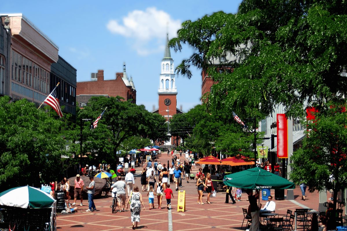 vibrant-vibes-at-burlingtons-church-street-marketplace