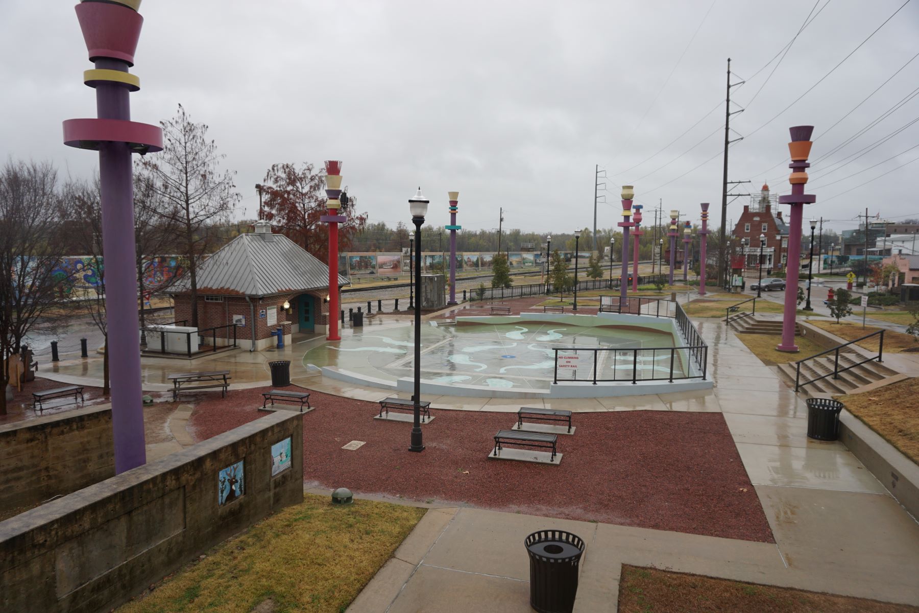 vicksburgs-vibrant-catfish-row-art-park-magic