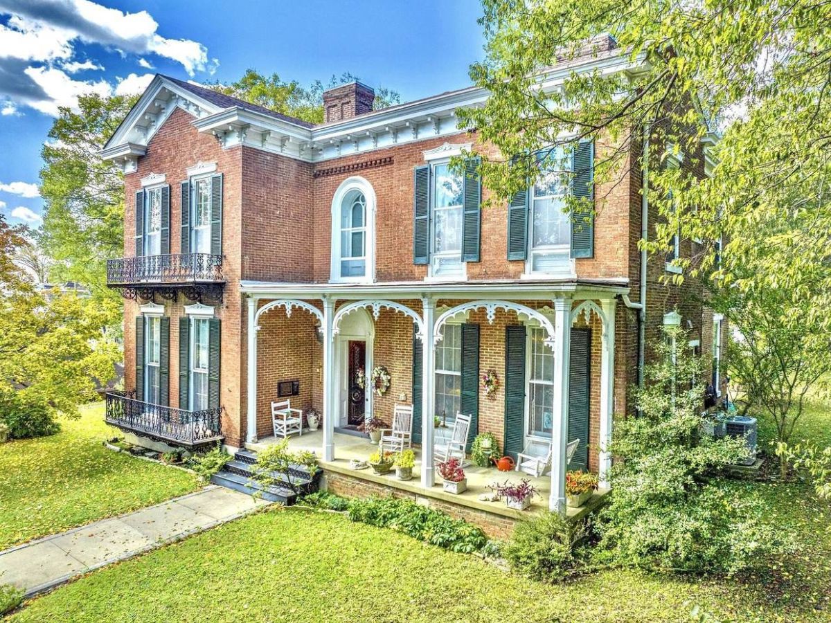 victorian-elegance-at-memphis-mallory-neely-house
