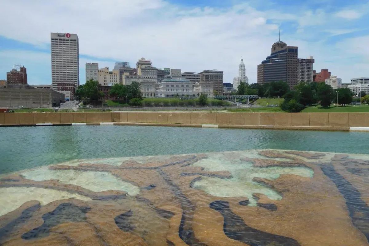Walk-The-Mighty-Mississippi-At-Mud-Island-River-Park walk-the-mighty-mississippi-at-mud-island-river-park
