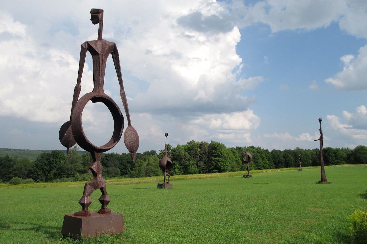 wander-through-griffis-sculpture-parks-art-wonderland
