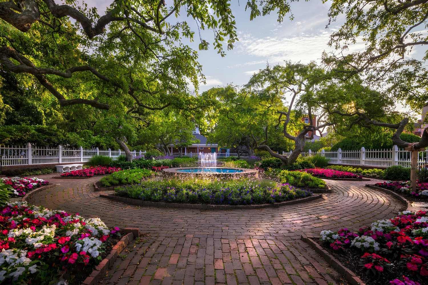 waterfront-gardens-and-arts-magic-at-prescott-park