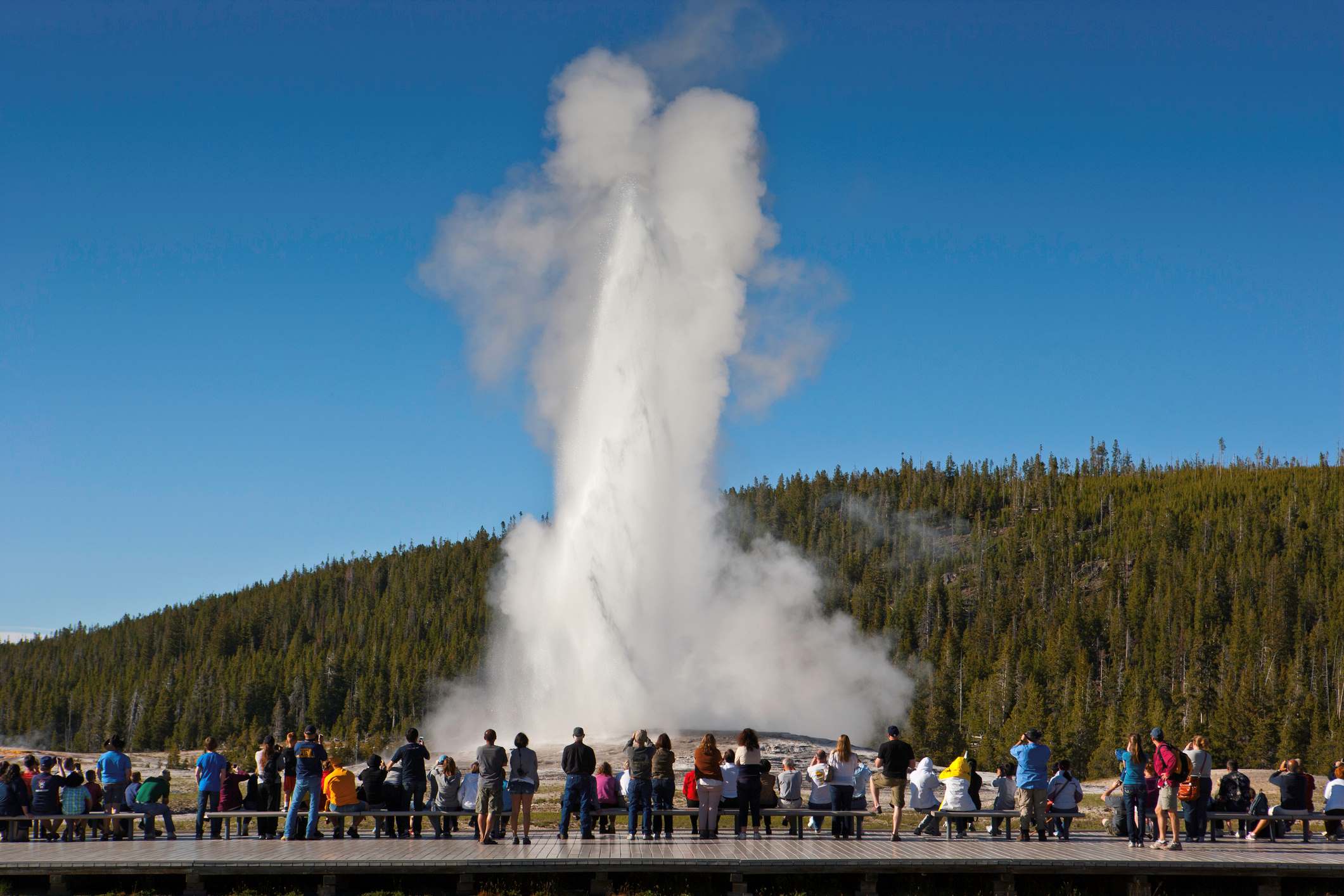 Yellowstone8217s-Mysterious-Old-Faithful-Geyser yellowstones-mysterious-old-faithful-geyser