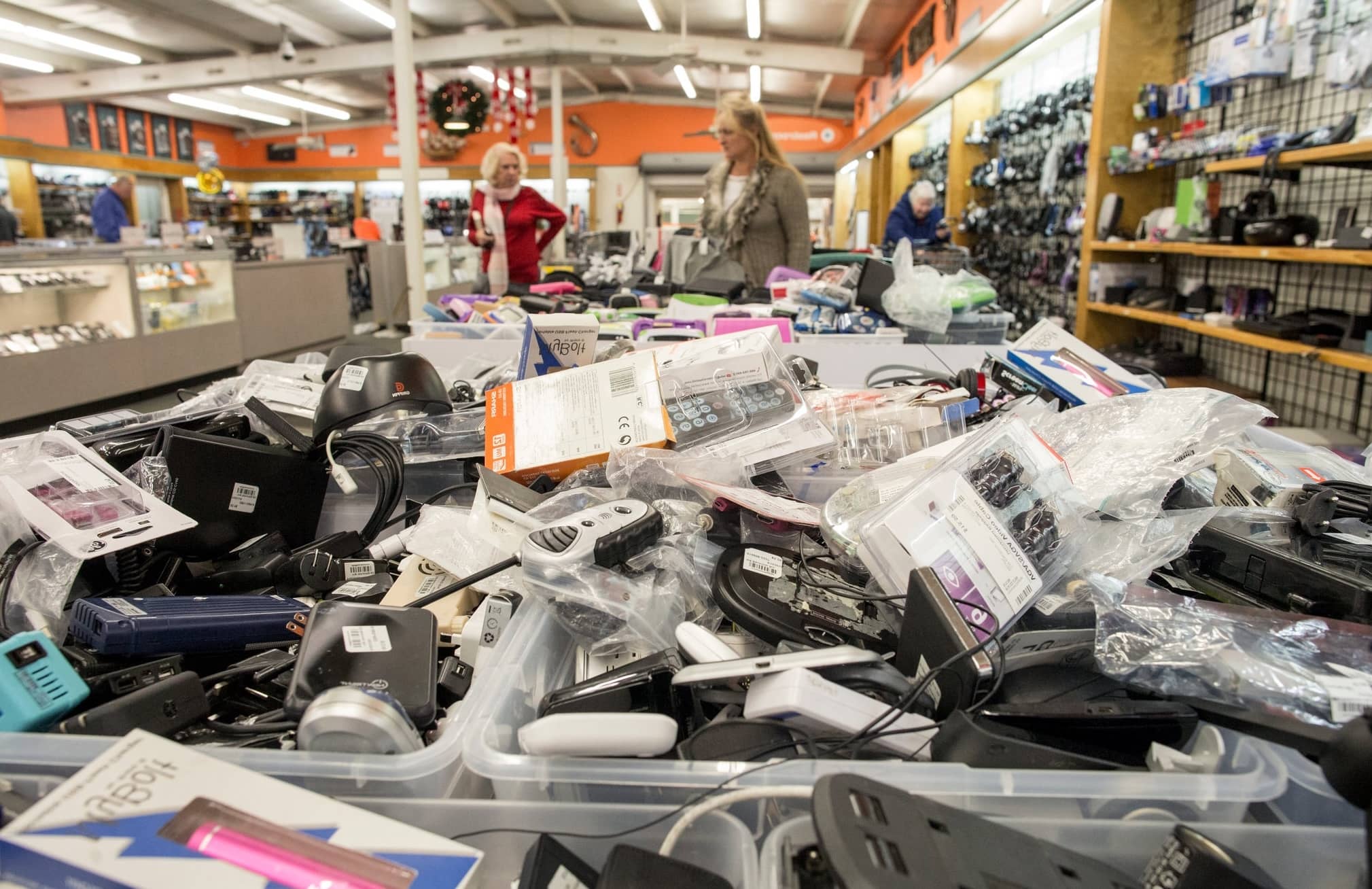 alabamas-secret-lost-luggage-store