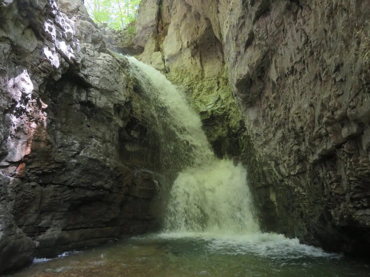 Alabama8217s-Secret-Walls-Of-Jericho-Waterfall-Adventure alabamas-secret-walls-of-jericho-waterfall-adventure