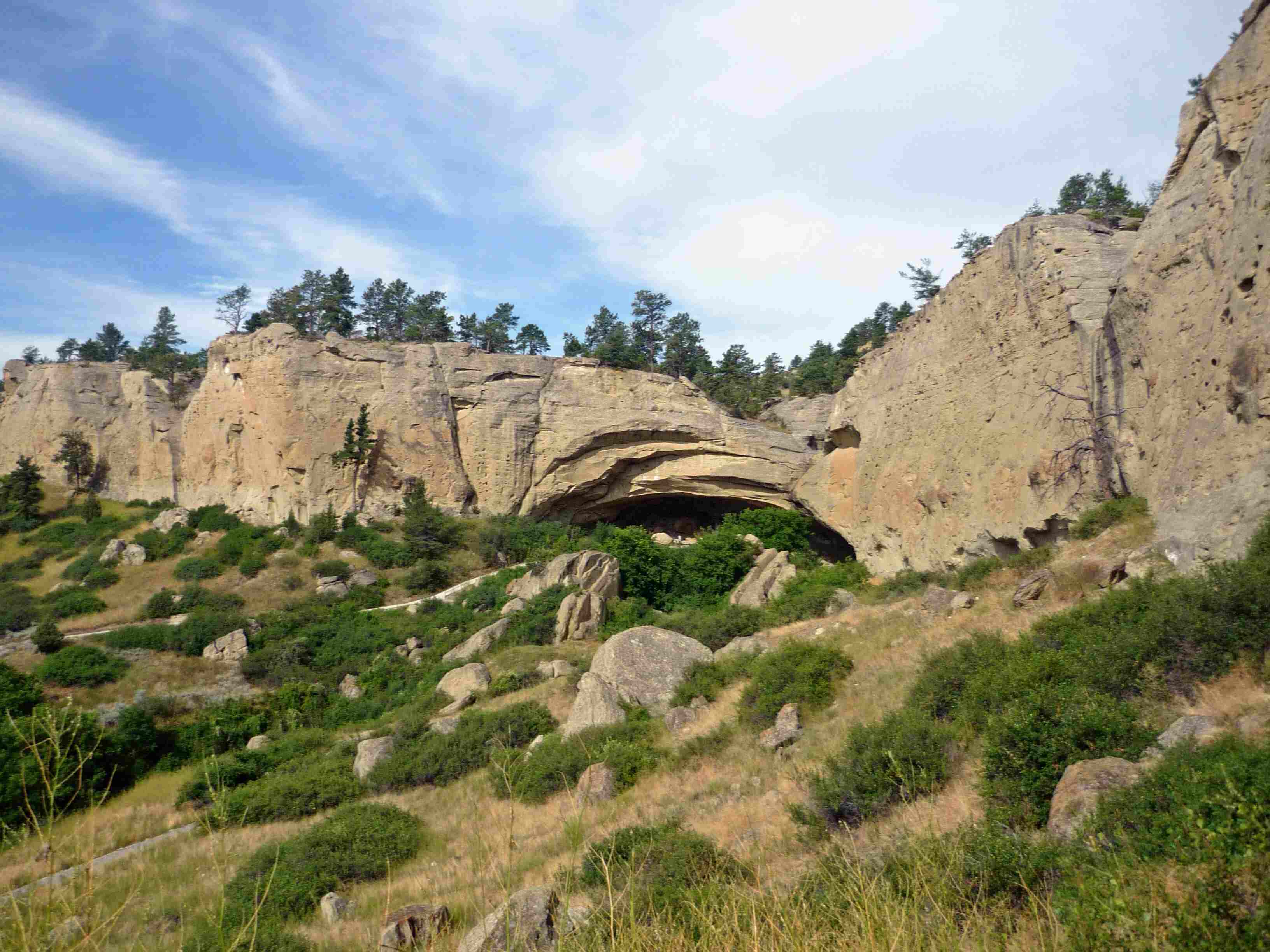 ancient-rock-art-wonders-at-pictograph-cave-state-park