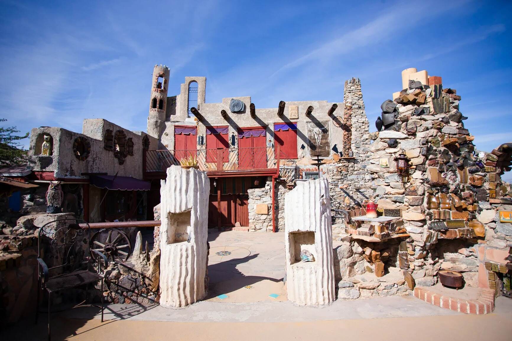 arizonas-secret-diy-desert-castle