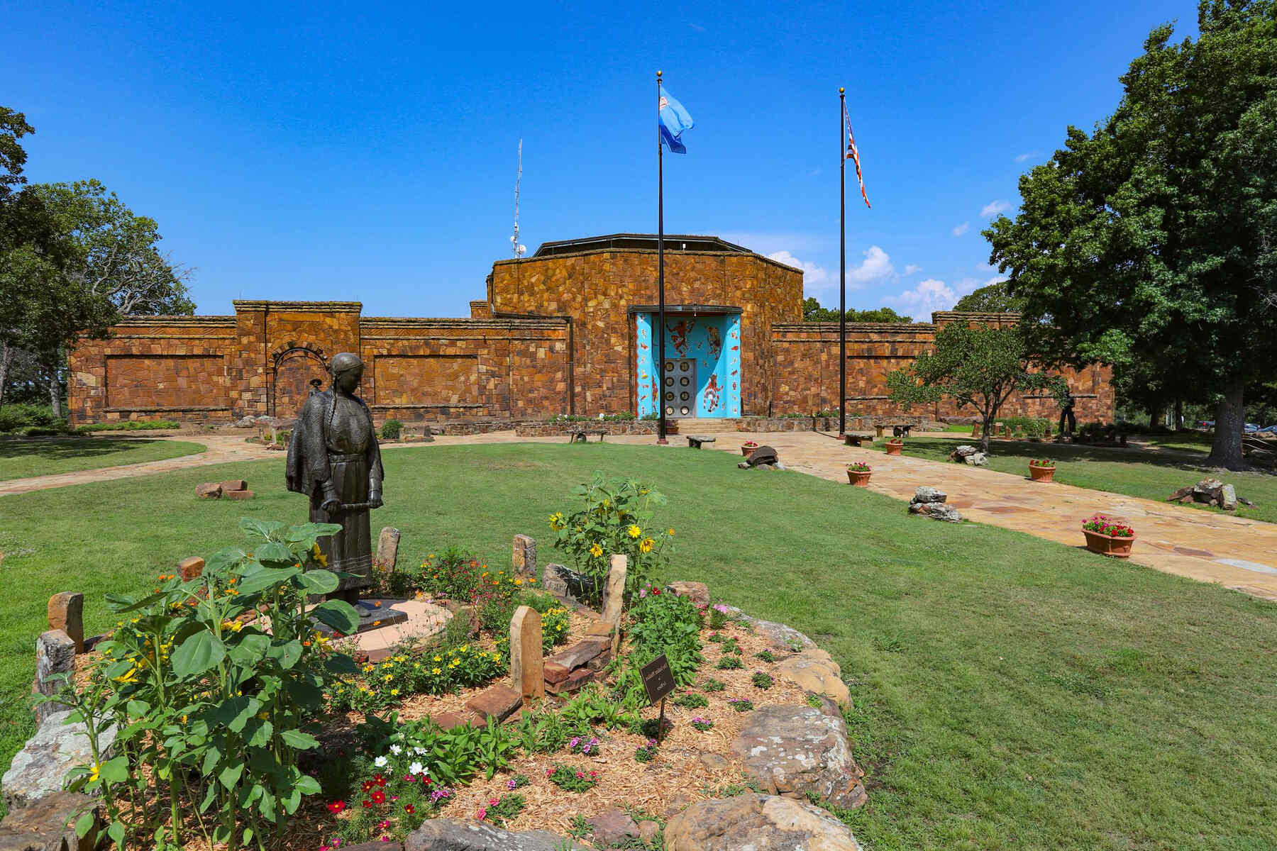 bartlesvilles-woolaroc-museum-mystery-in-the-osage-hills