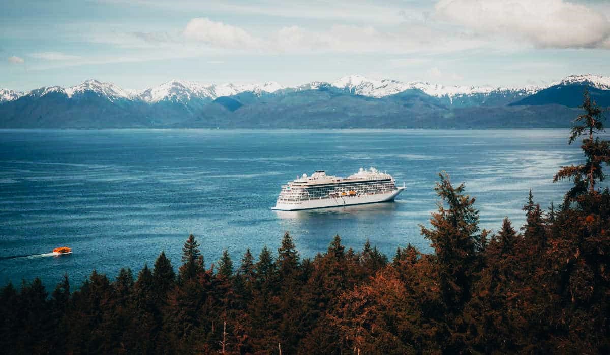 Best-Side-Of-The-Ship-For-An-Alaska-Cruise-TouristSecrets best-side-of-the-ship-for-an-alaska-cruise-touristsecrets