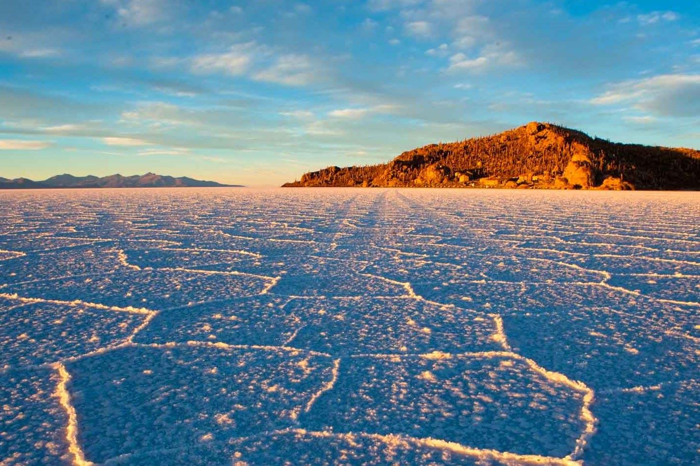 Bolivia8217s-Secret-Sky-Reflection-Hidden-Salar-De-Uyuni-Mirror bolivias-secret-sky-reflection-hidden-salar-de-uyuni-mirror