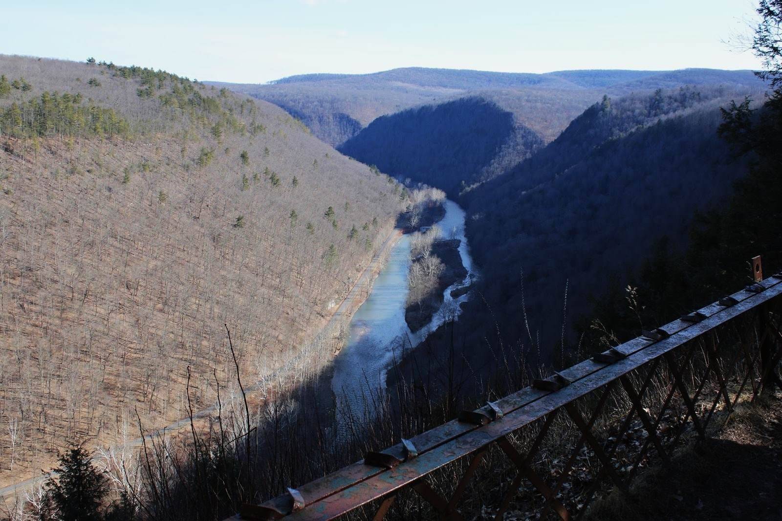 breathtaking-views-at-pas-grand-canyon-overlook