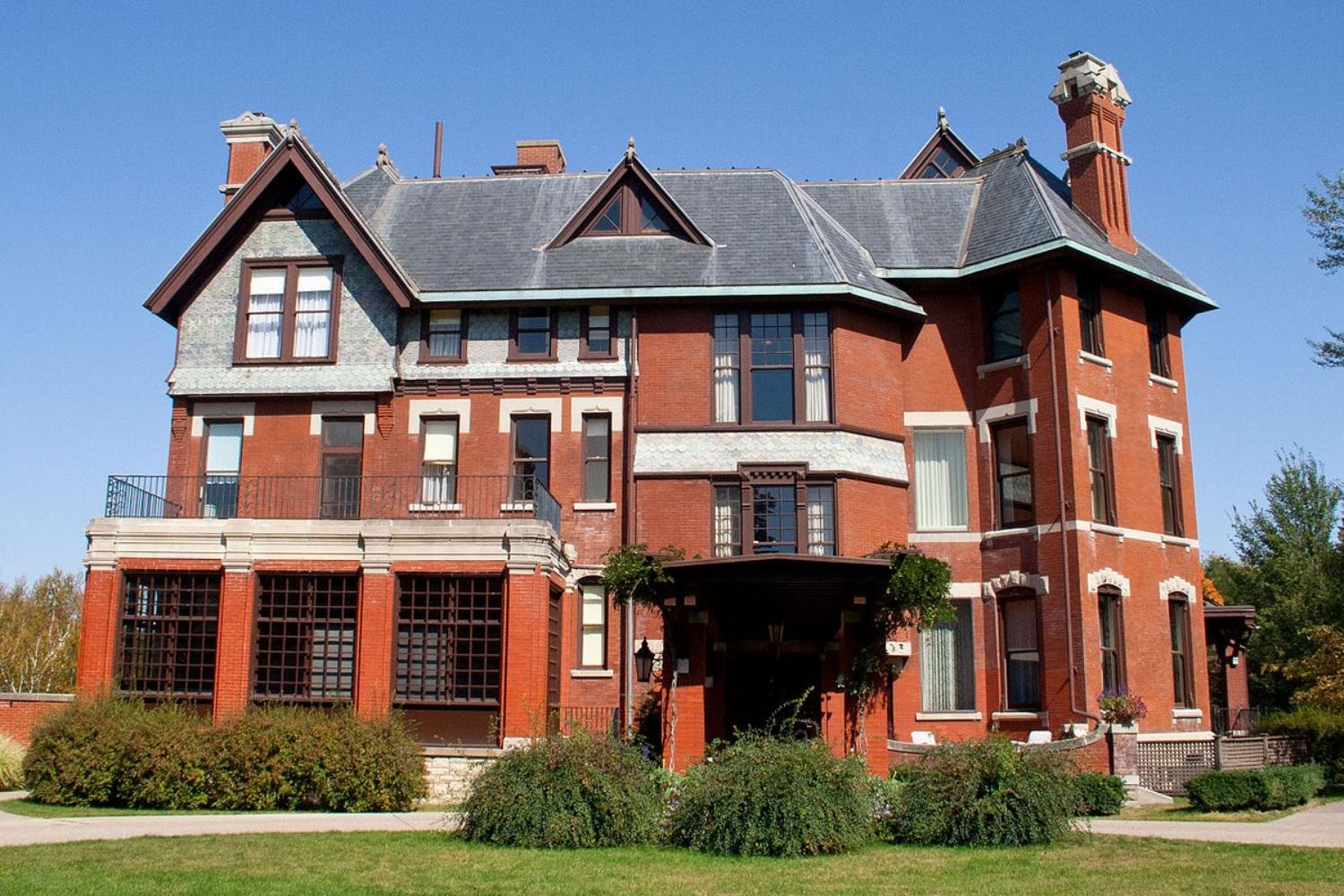 brucemore-mansions-timeless-queen-anne-charm