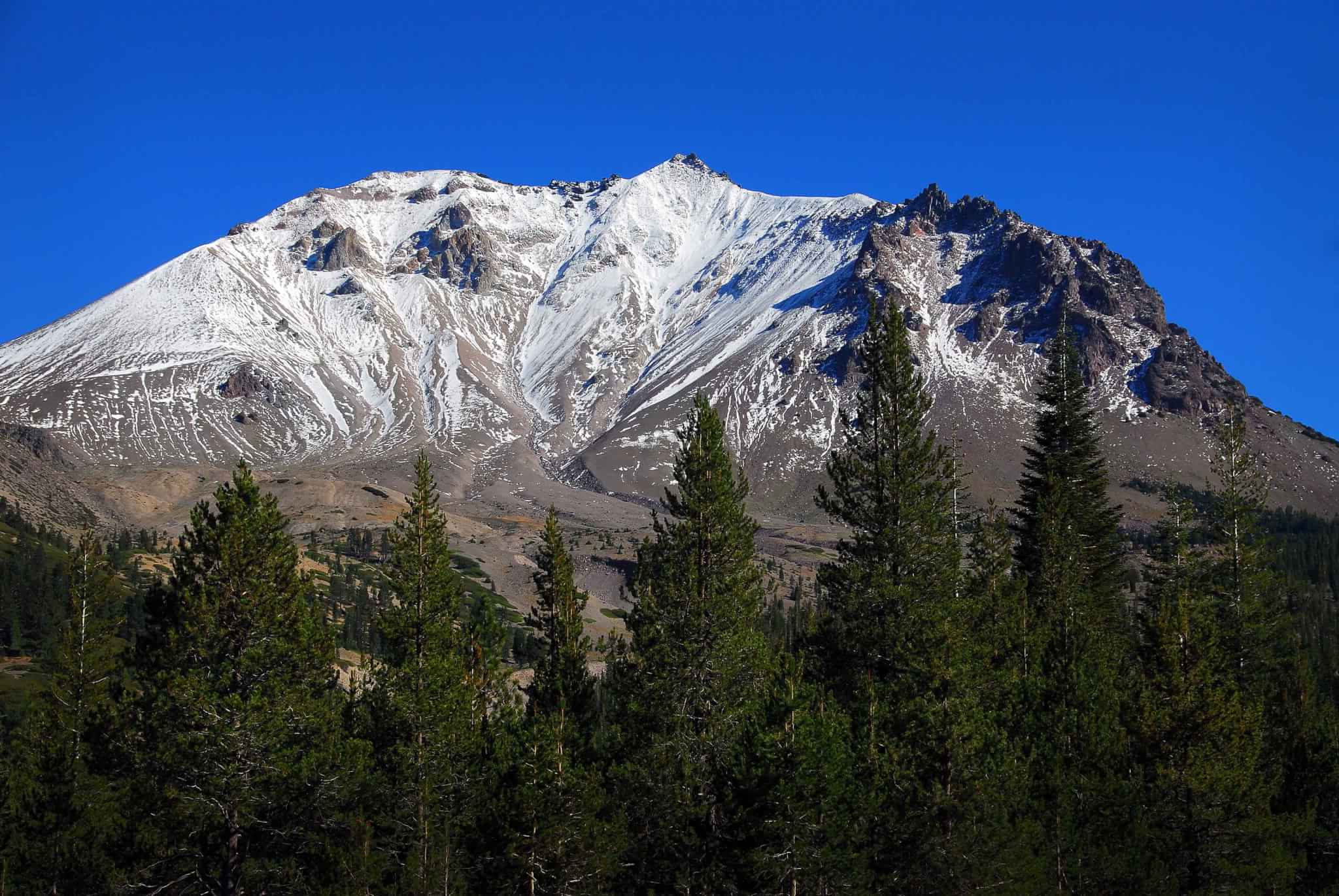 California8217s-Secret-Lassen-Volcanic-Park-Geothermal-Wonders-Await californias-secret-lassen-volcanic-park-geothermal-wonders-await