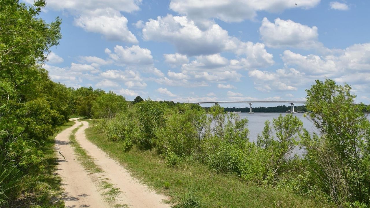 charlestons-secret-beach-trail