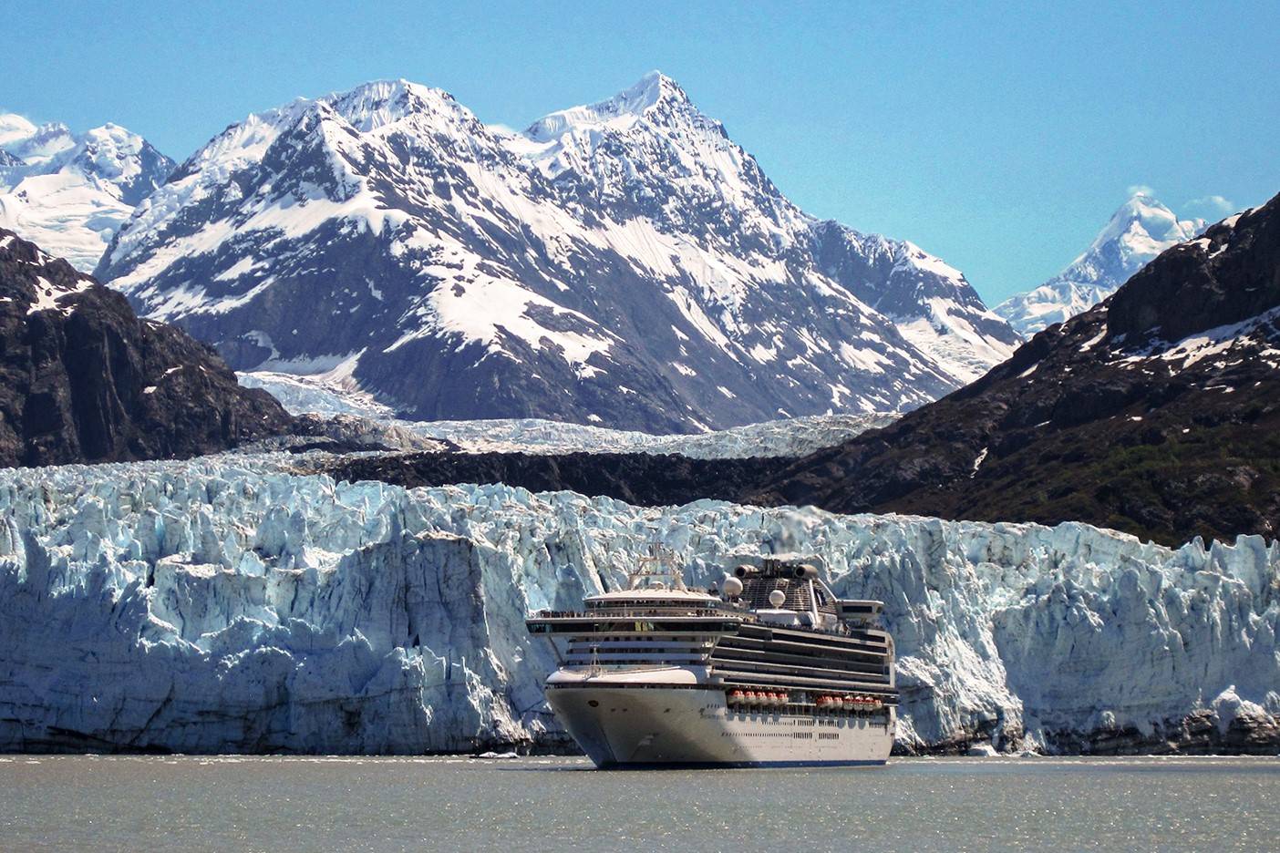 cruise-through-glacier-bays-stunning-icy-marvels