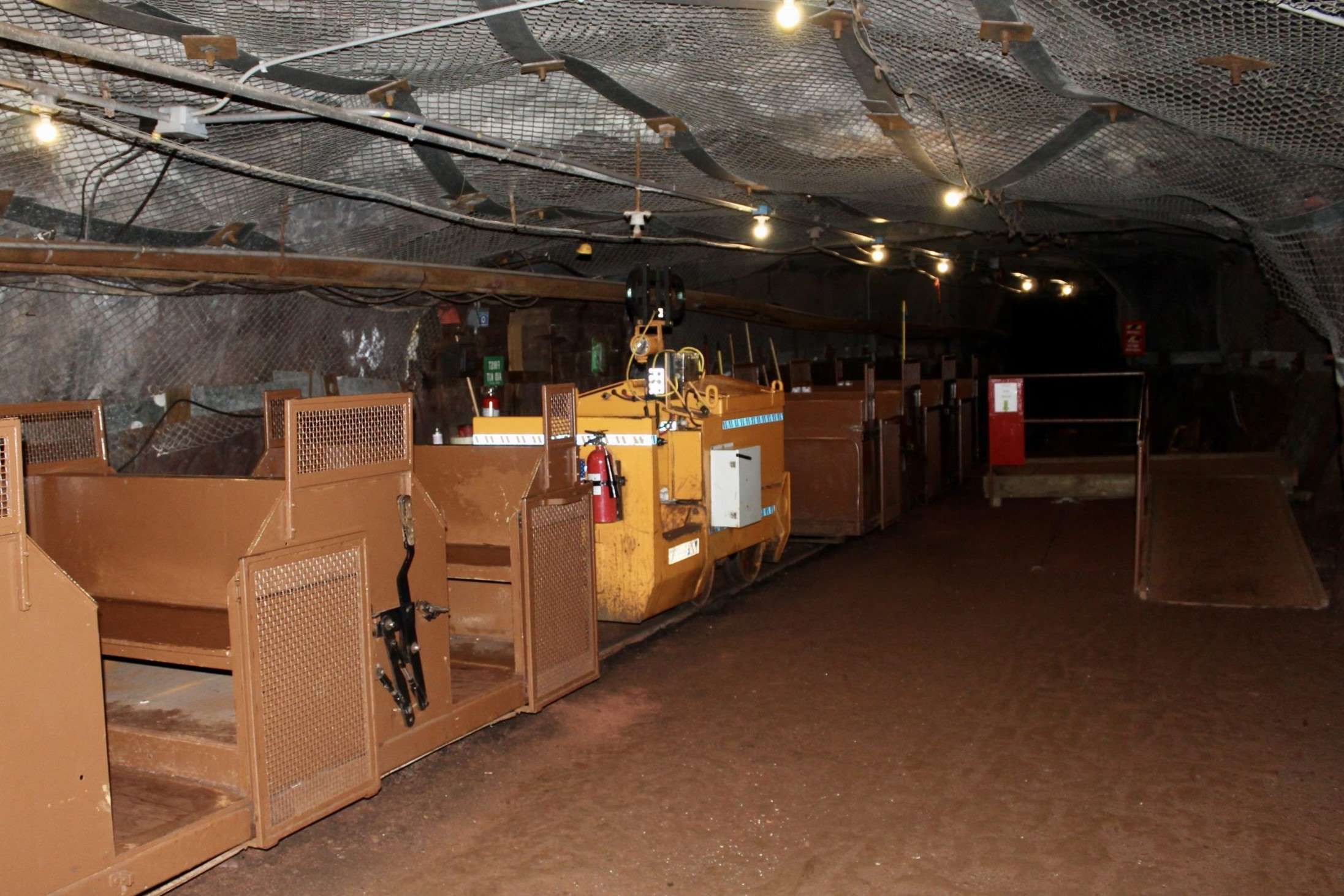 Descend-Into-Adventure-At-Soudan-Underground-Mine descend-into-adventure-at-soudan-underground-mine