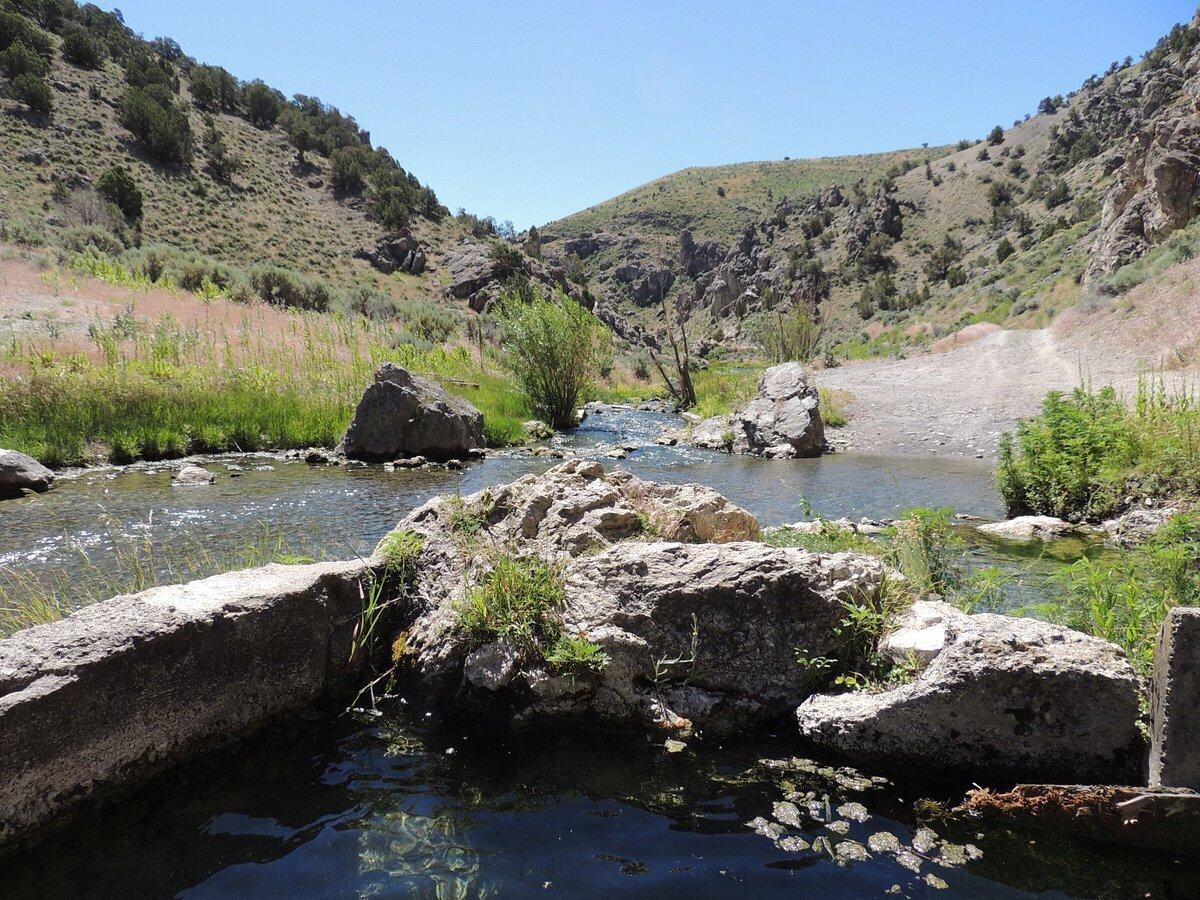 Discover-Hidden-Hot-Springs-In-Nevada-TouristSecrets discover-hidden-hot-springs-in-nevada-touristsecrets