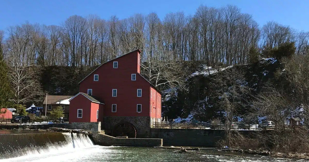 discover-history-at-clinton-red-mills-quarry-exhibit-touristsecrets