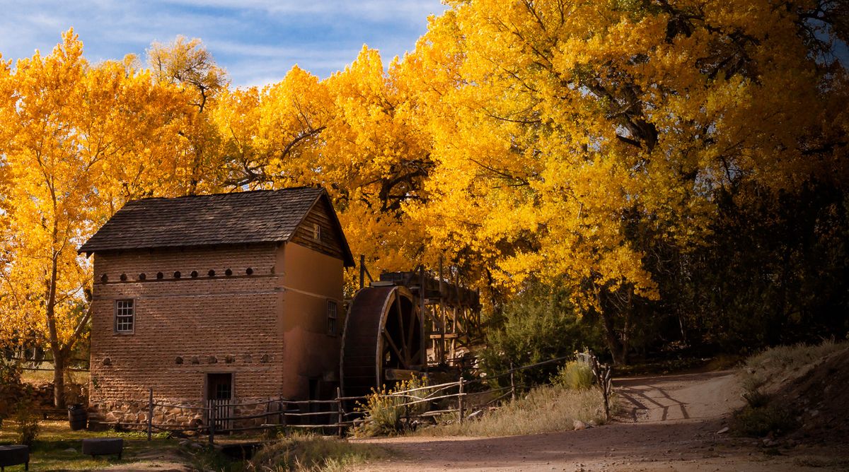discover-the-magic-of-el-rancho-de-las-golondrinas-touristsecrets