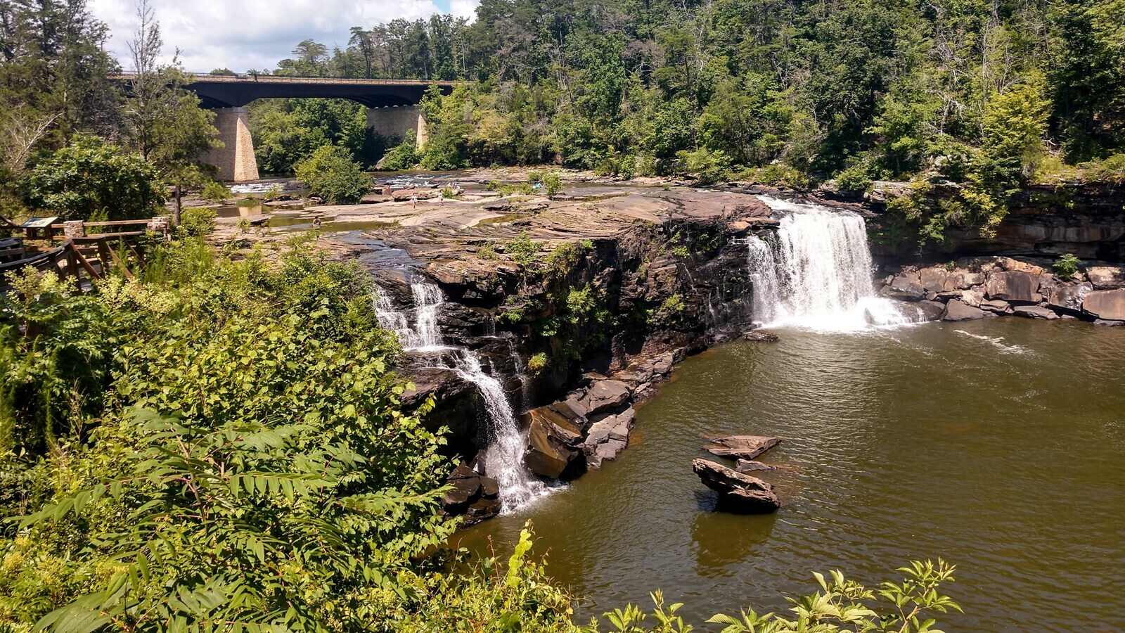 Discovering-Alabama8217s-Little-River-Canyon-Karst-Formations-5-Secrets-TouristSecrets discovering-alabamas-little-river-canyon-karst-formations-5-secrets-touristsecrets