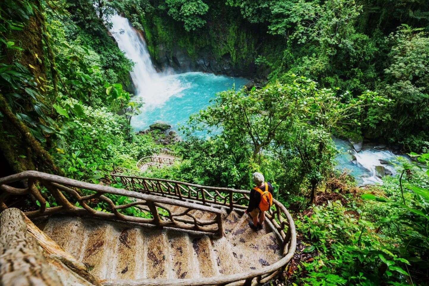 ecotourism-costa-rica-case-study-who-really-benefits-touristsecrets