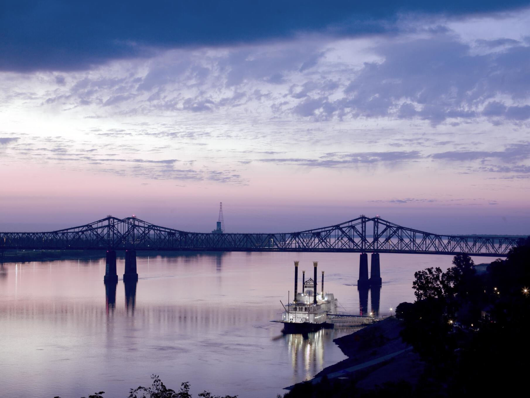 Exploring-5-Hidden-River-Ports-Along-Mississippi8217s-Natchez-Trace-TouristSecrets exploring-5-hidden-river-ports-along-mississippis-natchez-trace-touristsecrets