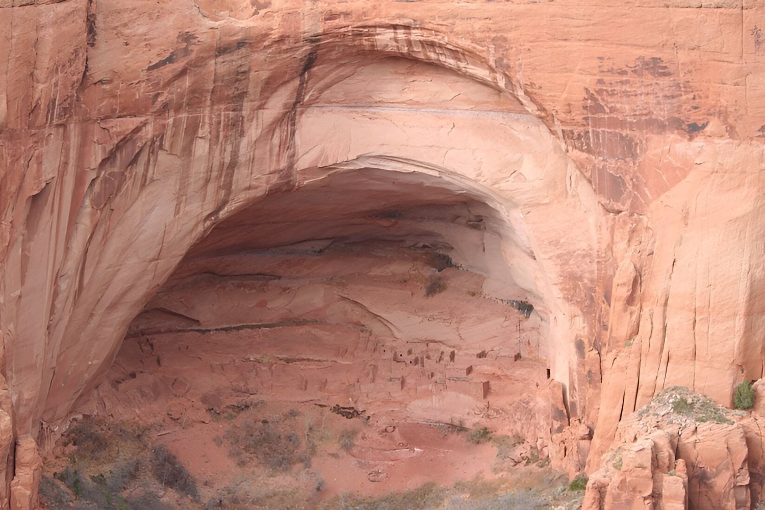 exploring-secrets-of-betatakin-ruins-arizona